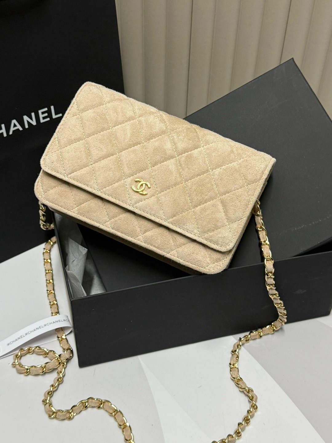 женская сумка chanel,сумка шанель,chanel сумка,бежевый клатч шанель,chanel classic flap bag