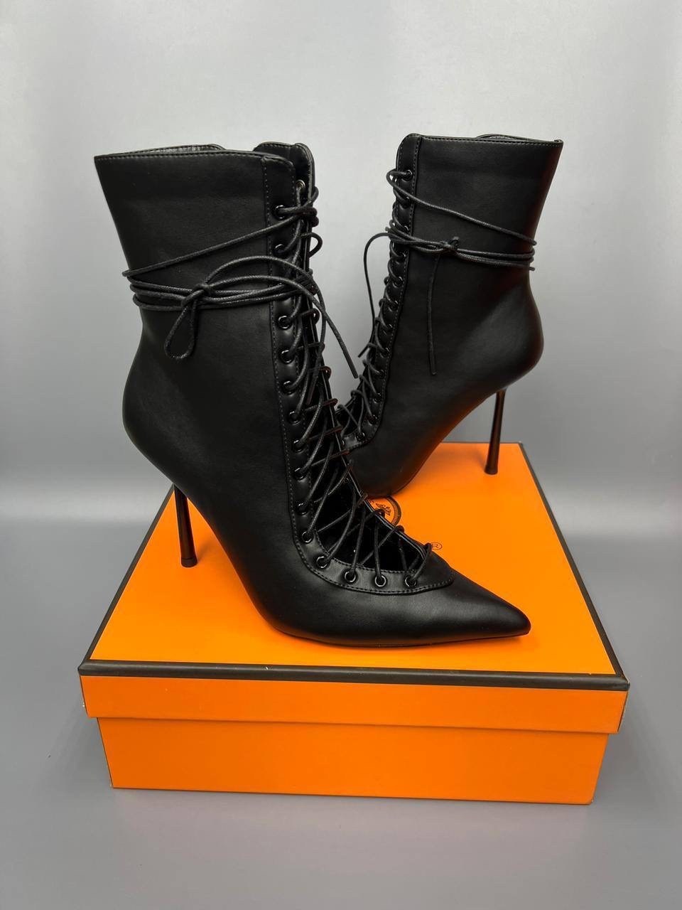 модные ботильоны,женские ботильоны,высокие ботинки zara на шнуровке женские,,ботильоны на каблуке