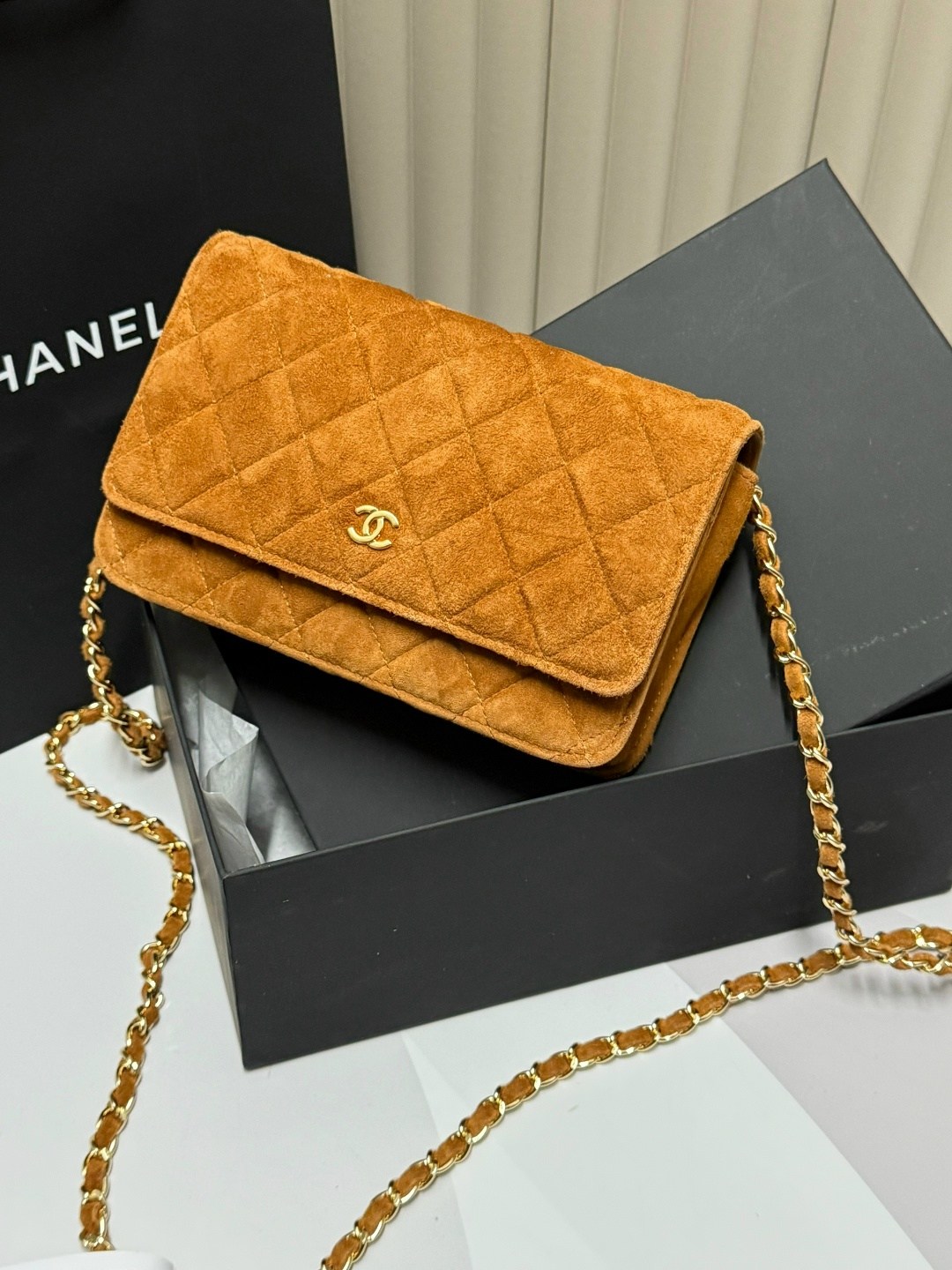 женская сумка chanel,сумка шанель,chanel сумка,бежевый клатч шанель,chanel classic flap bag