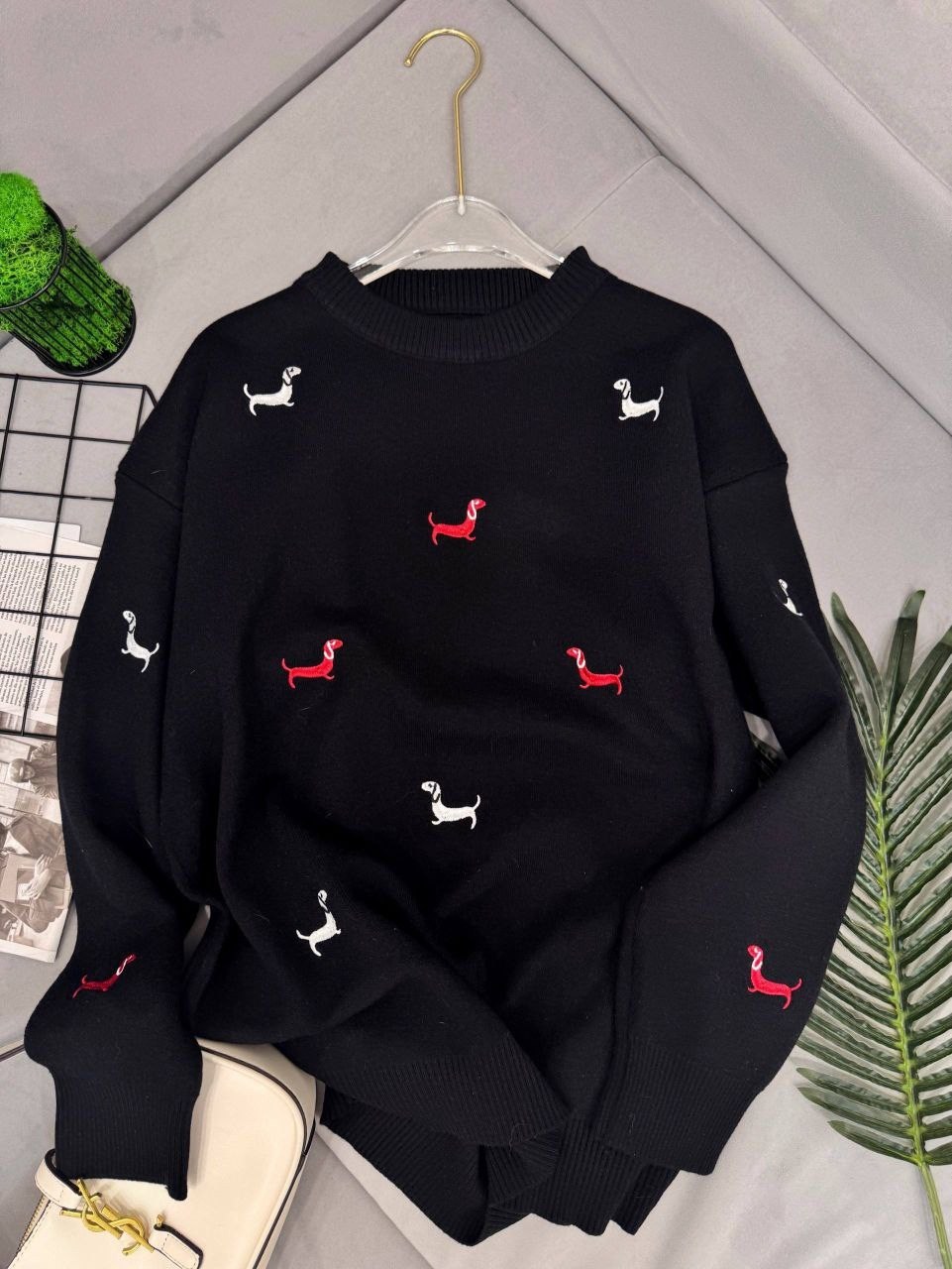 свитер с вышивкой,свитер с вышивкой таксы,женская кофта,свитера женские,свитер кофта