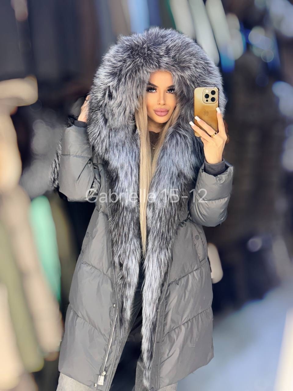 пуховик длинный серый с натуральным мехом чернобурки,пуховик с натуральным мехом чернобурки,пуховик с капюшоном с мехом чернобурки,куртка - пуховик с мехом чернобурки,пуховик с чернобуркой