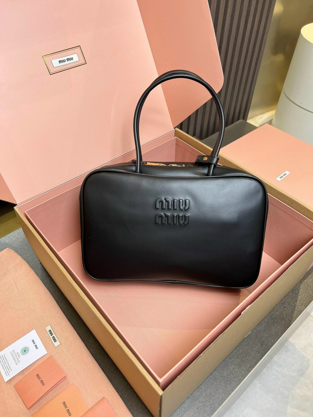 сумка,сумка женская,сумка miu miu,кожаная сумка,модная сумка