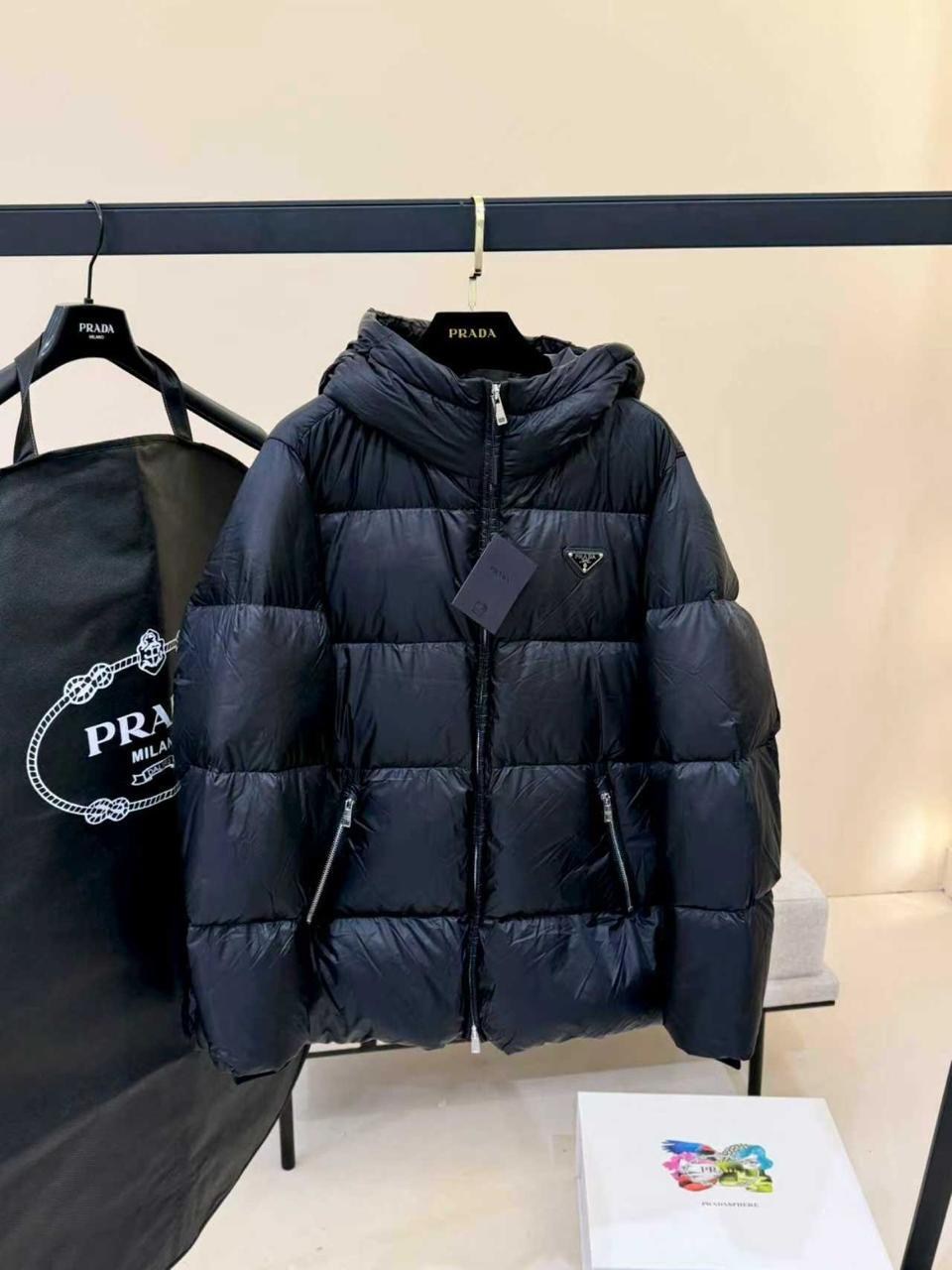 пуховик prada,женский пуховик prada,пуховик прада,пуховики прада милано,пуховик для женщин