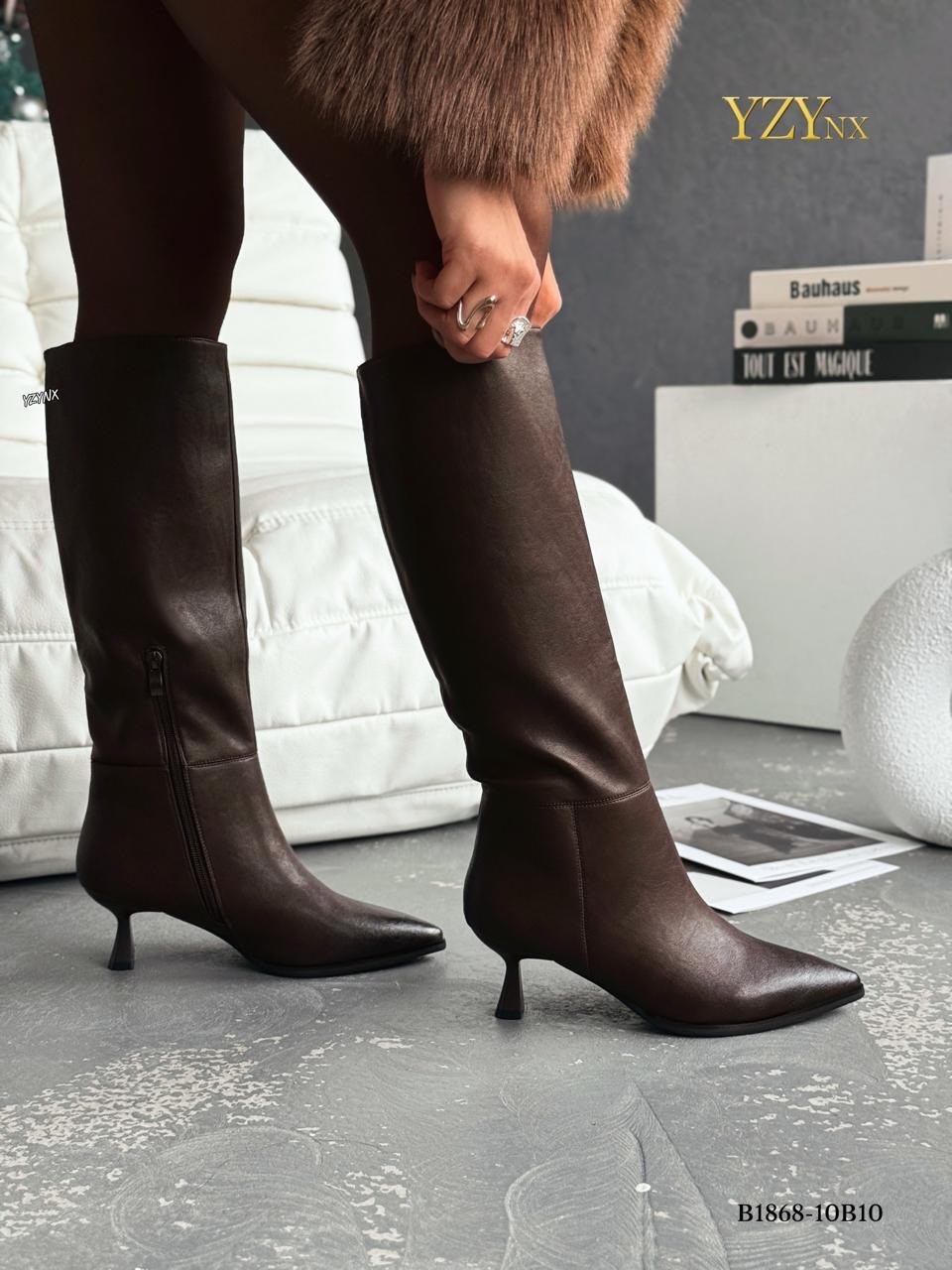 демисезонные сапоги на каблуке,сапоги,сапоги демисезонные на каблуке кожаные казаки londri,сапоги весенние с широким голенищем на каблуке gh collection,женские сапоги