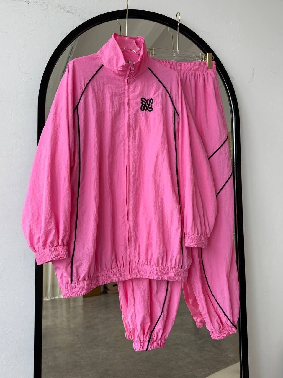 женский спортивный костюм,стильные костюмы,женские костюмы,стильные женские костюмы,спортивный костюм