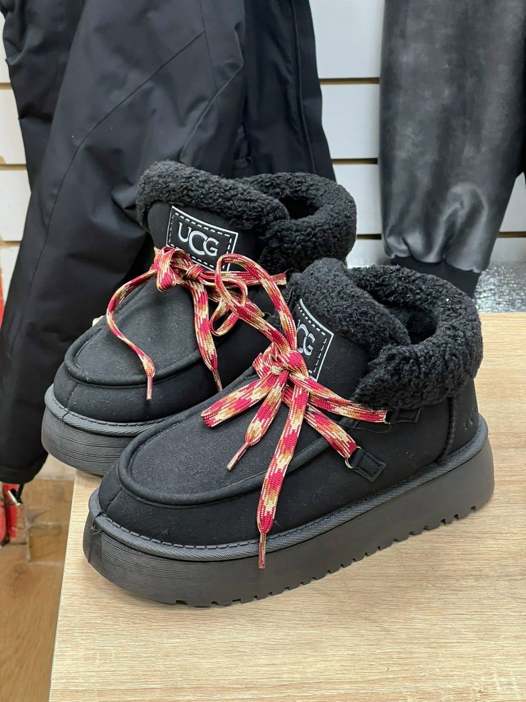 мужские угги ugg classic mini зимние черные,угги ugg женские,,мужские угги ugg classic mini зимние,угги женские