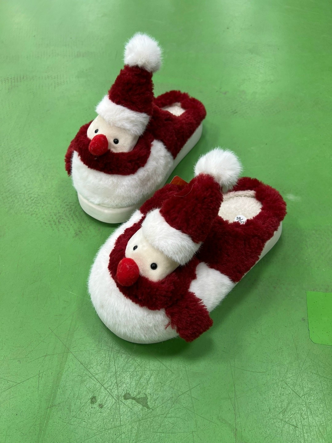 новогодние тапочки,тапочки зимние,рождественские тапочки санта-клауса,новогодние тапки санта,модные милые парные рождественские тапочки для дома
