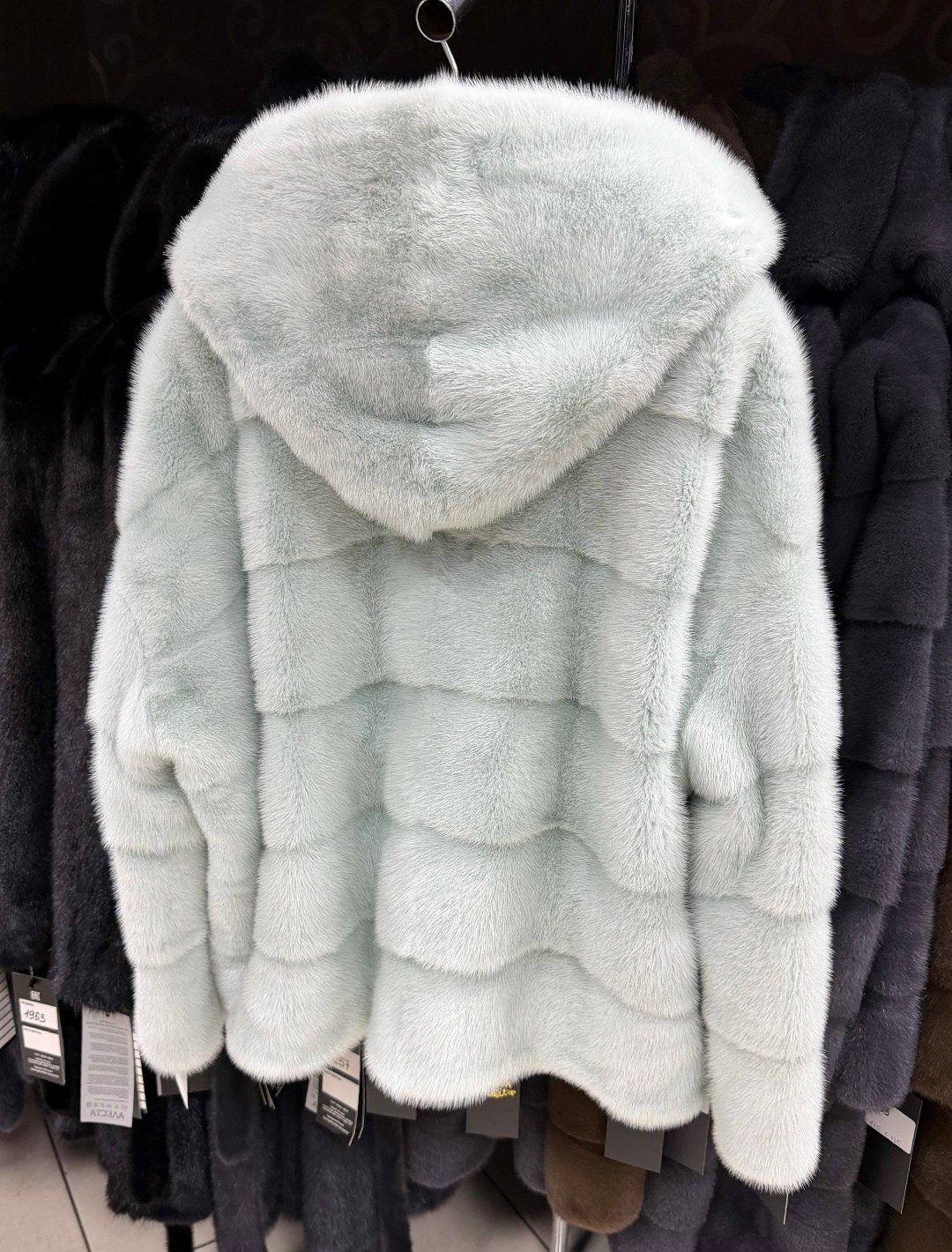 шубка из меха европейской норки с капюшоном,шуба норковая с капюшоном,шубка из меха европейской норки с капюшоном цвет пудра,шубка из меха европейской норки с капюшоном цвет "колотый лед",норковая шуб