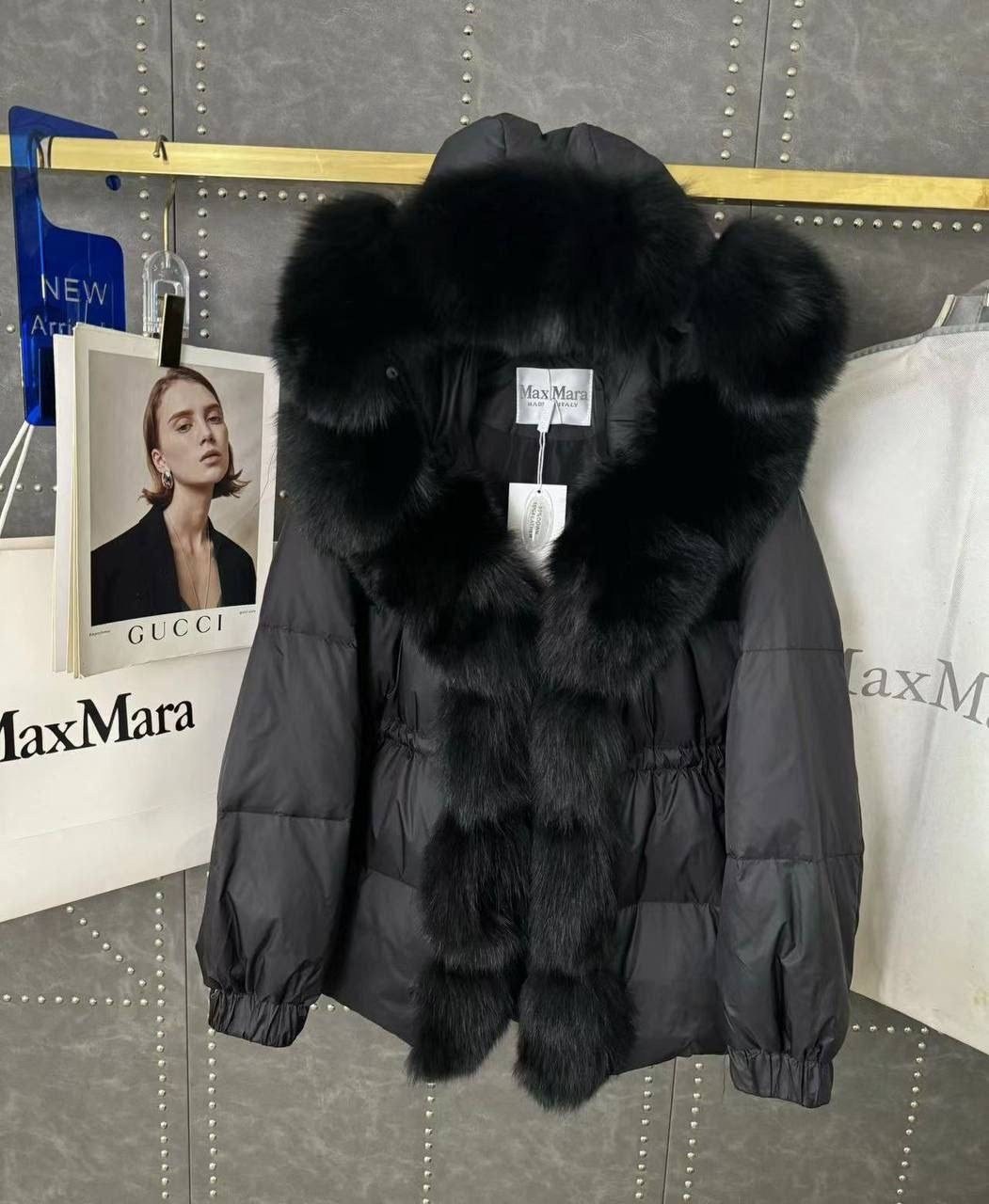 max mara пуховик,монклер пуховик женский с чернобуркой,пуховик черный,пуховик max mara с бирками, выполненный из натурального меха лисы,пуховик женский с натуральным мехом лисы