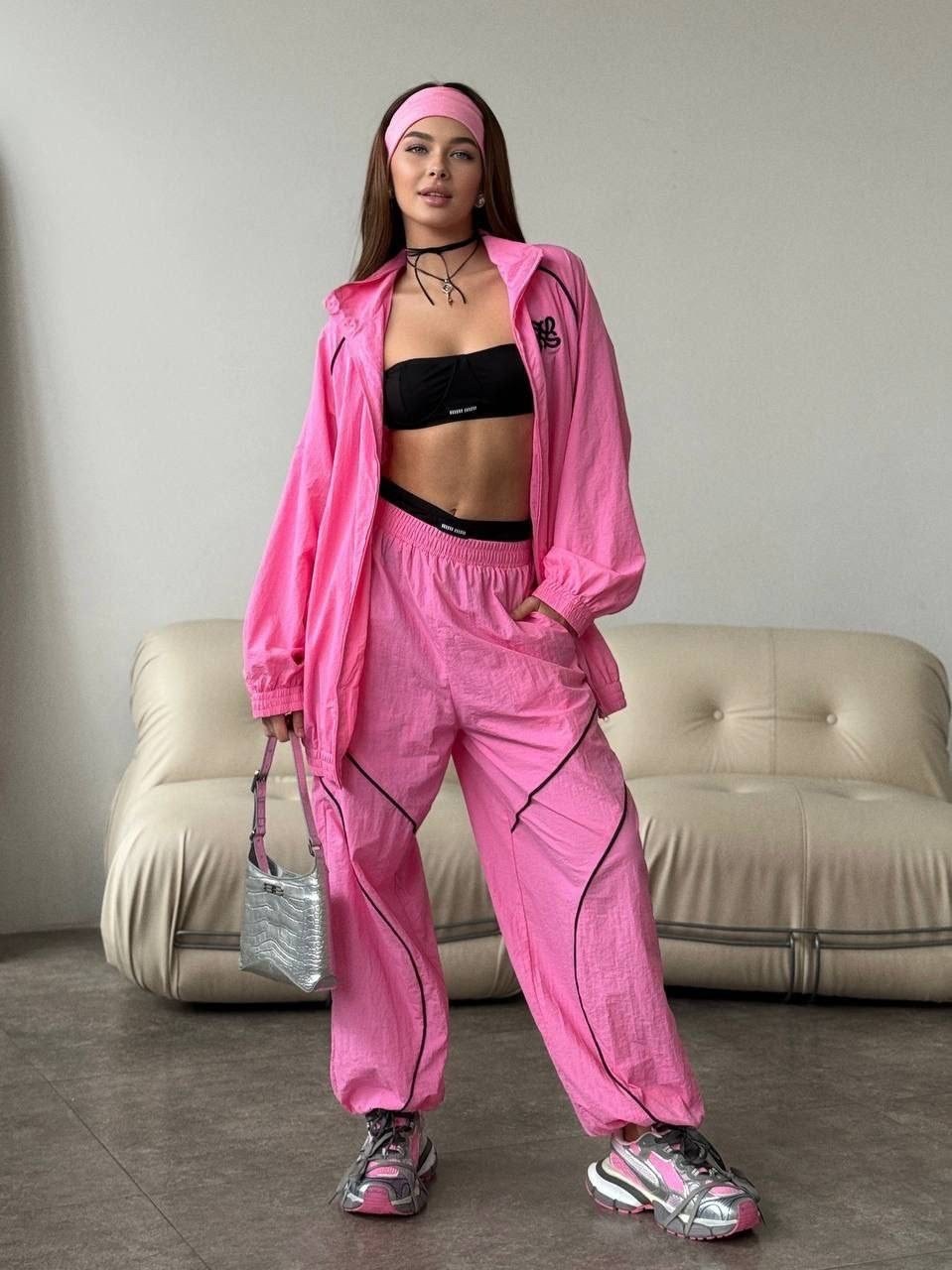 женский спортивный костюм,стильные костюмы,женские костюмы,стильные женские костюмы,спортивный костюм