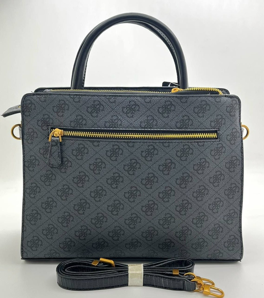 женская сумка guess,сумка guess,сумка женская новая guess серая,сумка женская guess hwsb8675060 темно-серый,guess сумка тоут