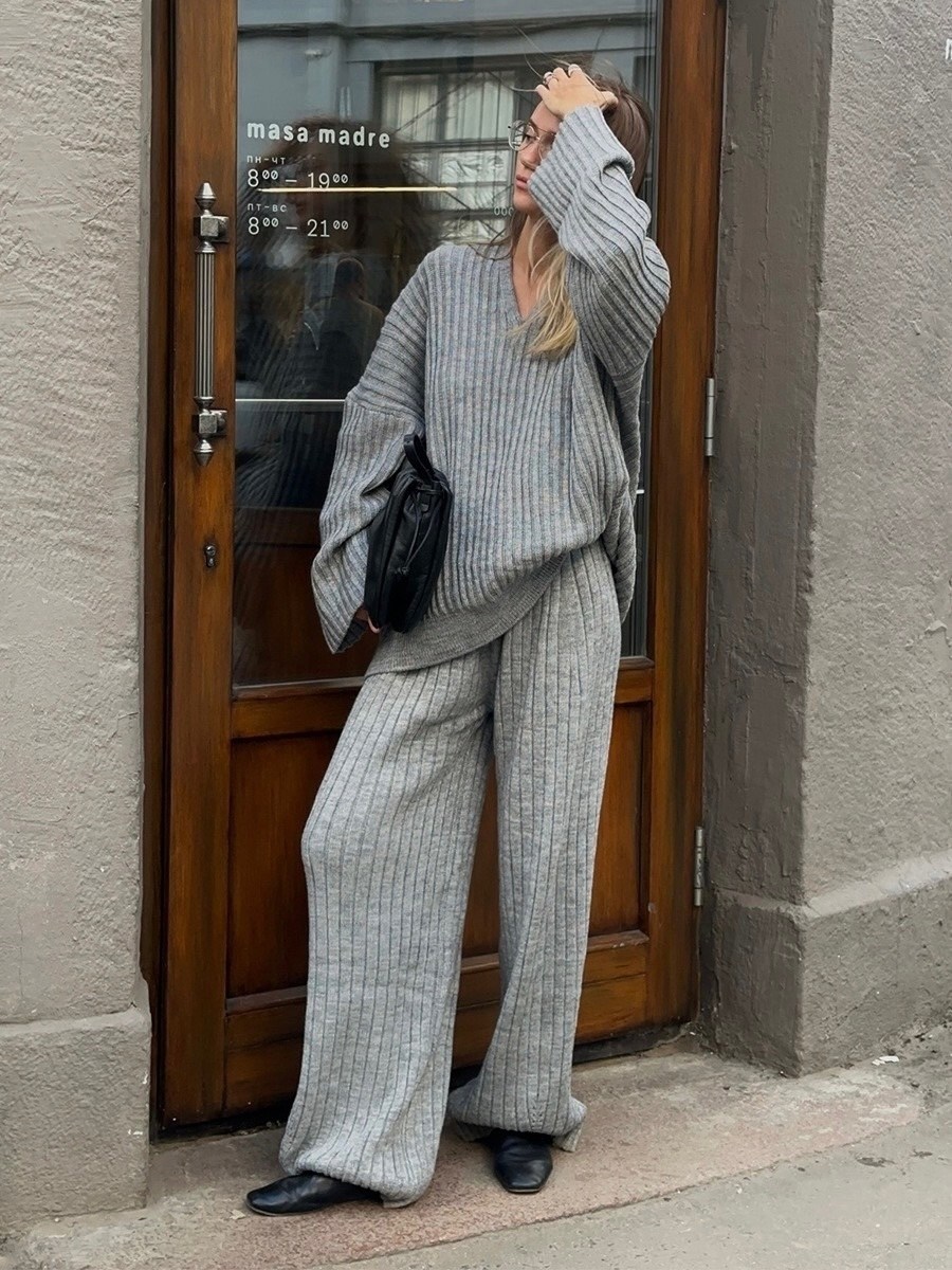 вязаные костюмы женские,вязаные костюмы,свитер и брюки,женский вязаный костюм в рубчик-лапша happyfox,вязаные брюки