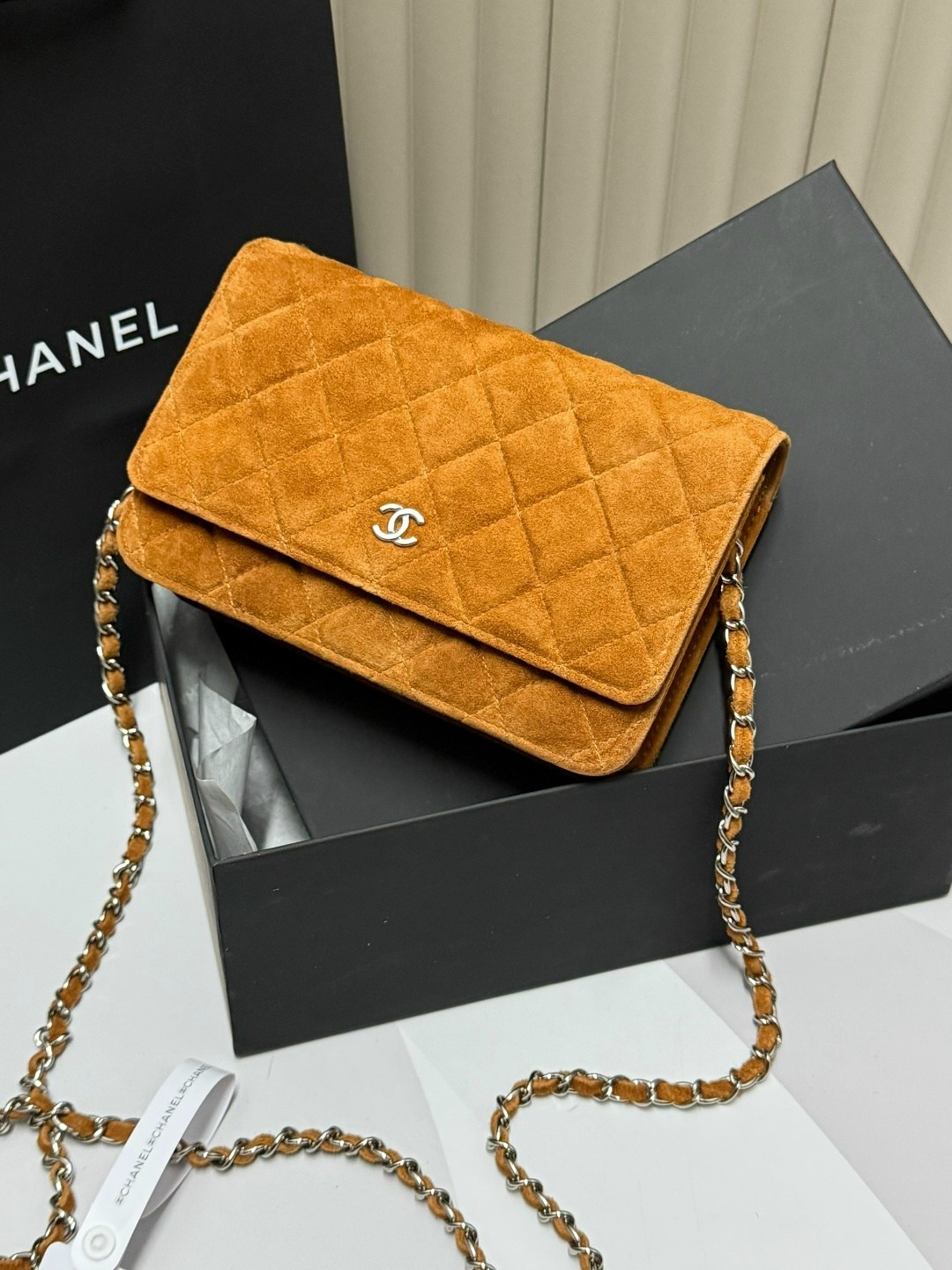 женская сумка chanel,сумка шанель,chanel сумка,бежевый клатч шанель,chanel classic flap bag