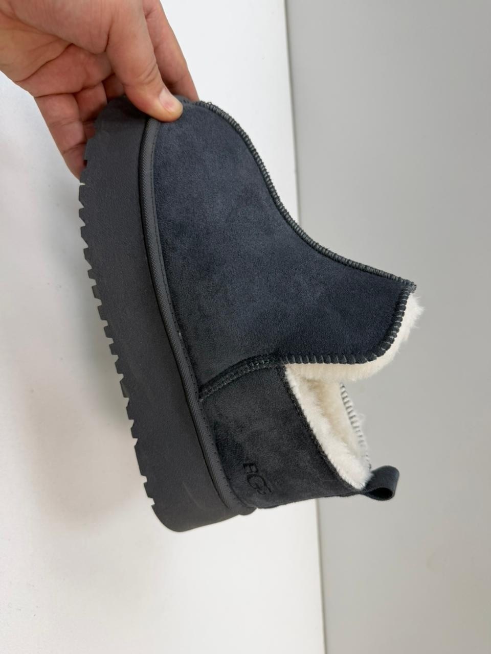 женские угги,женские угги ugg,угги зимние с мехом короткие на платформе ugg,угги замш,угги