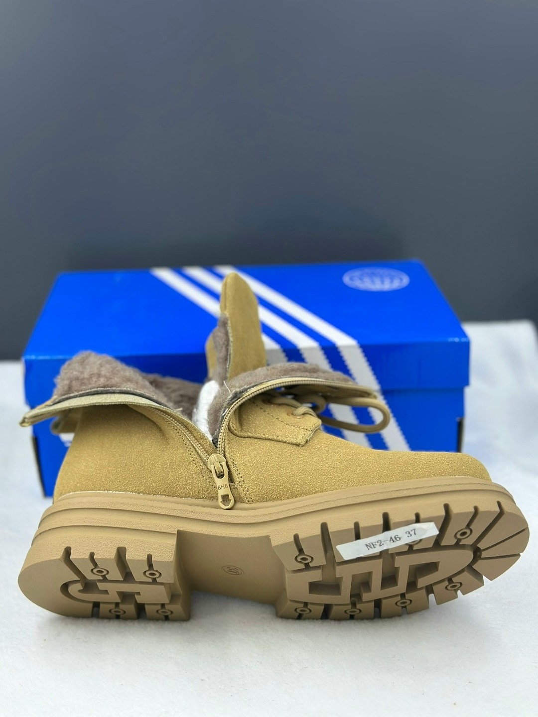 ,зимние ботинки,ботинки miu miu женские,зимняя женская ,ботинки