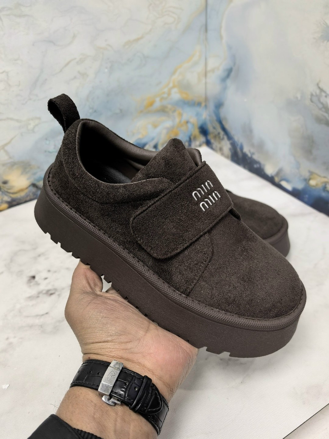 замшевые лоферы miu miu на высокий подошве и фирменной фурнитурой,,лоферы замш,женская ,модная женская