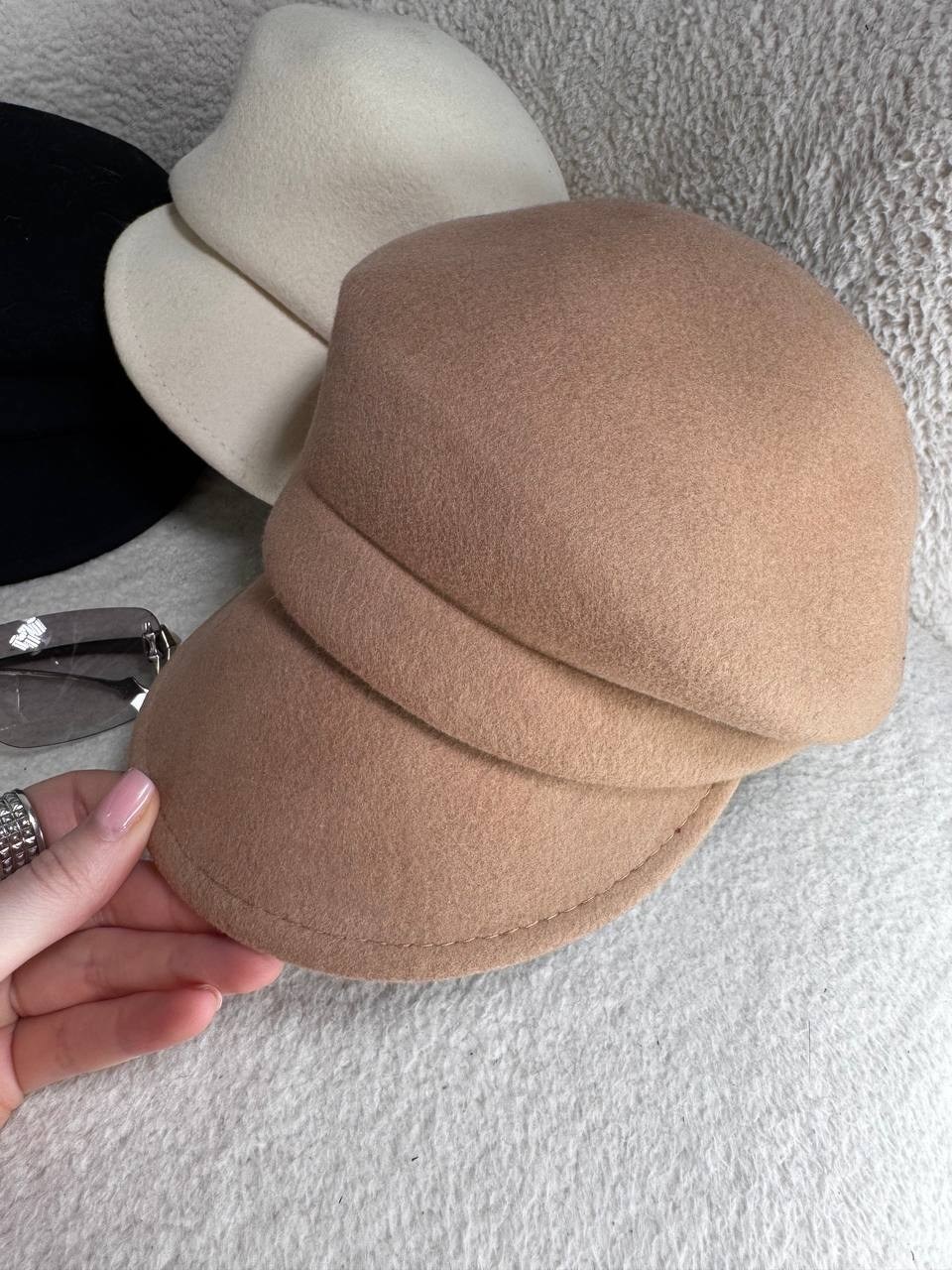 кепка шерстяная,женская кепка,кепка с козырьком,кепка стильная,классическая кепка