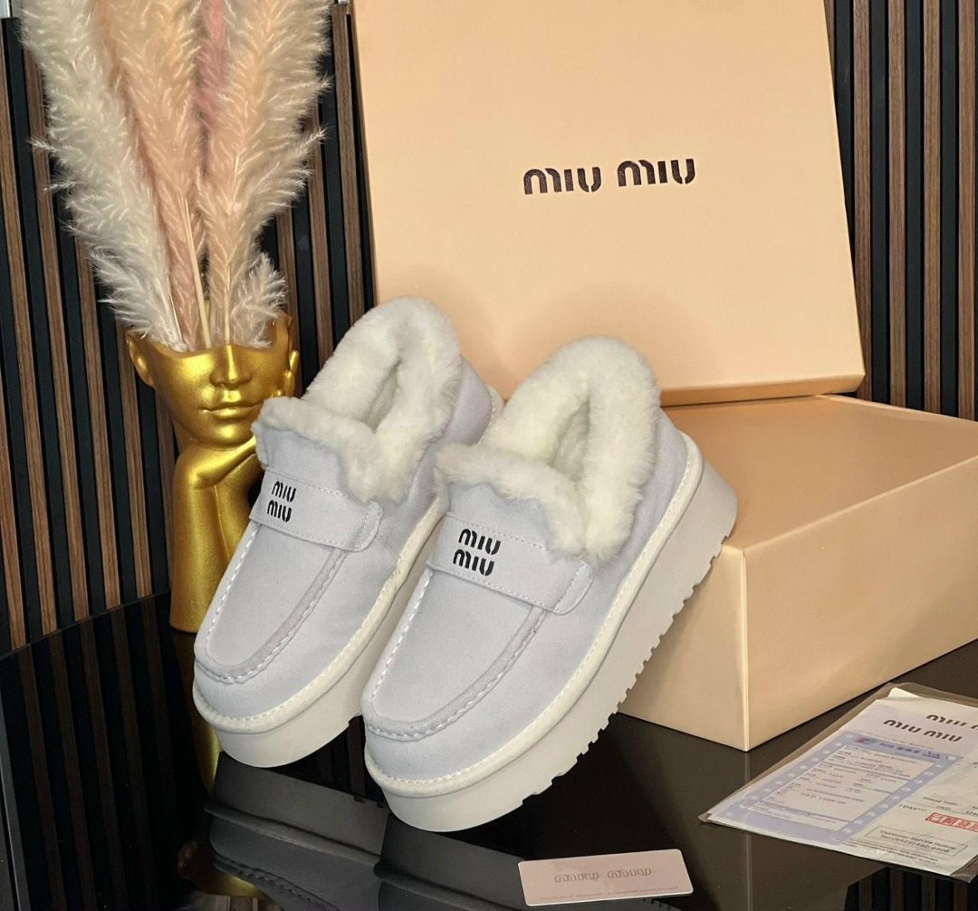 женские угги,,угги замш,туфли-лоферы женские prada a131269 замшевые зимние с мехом серые,угги женские ugg funkette