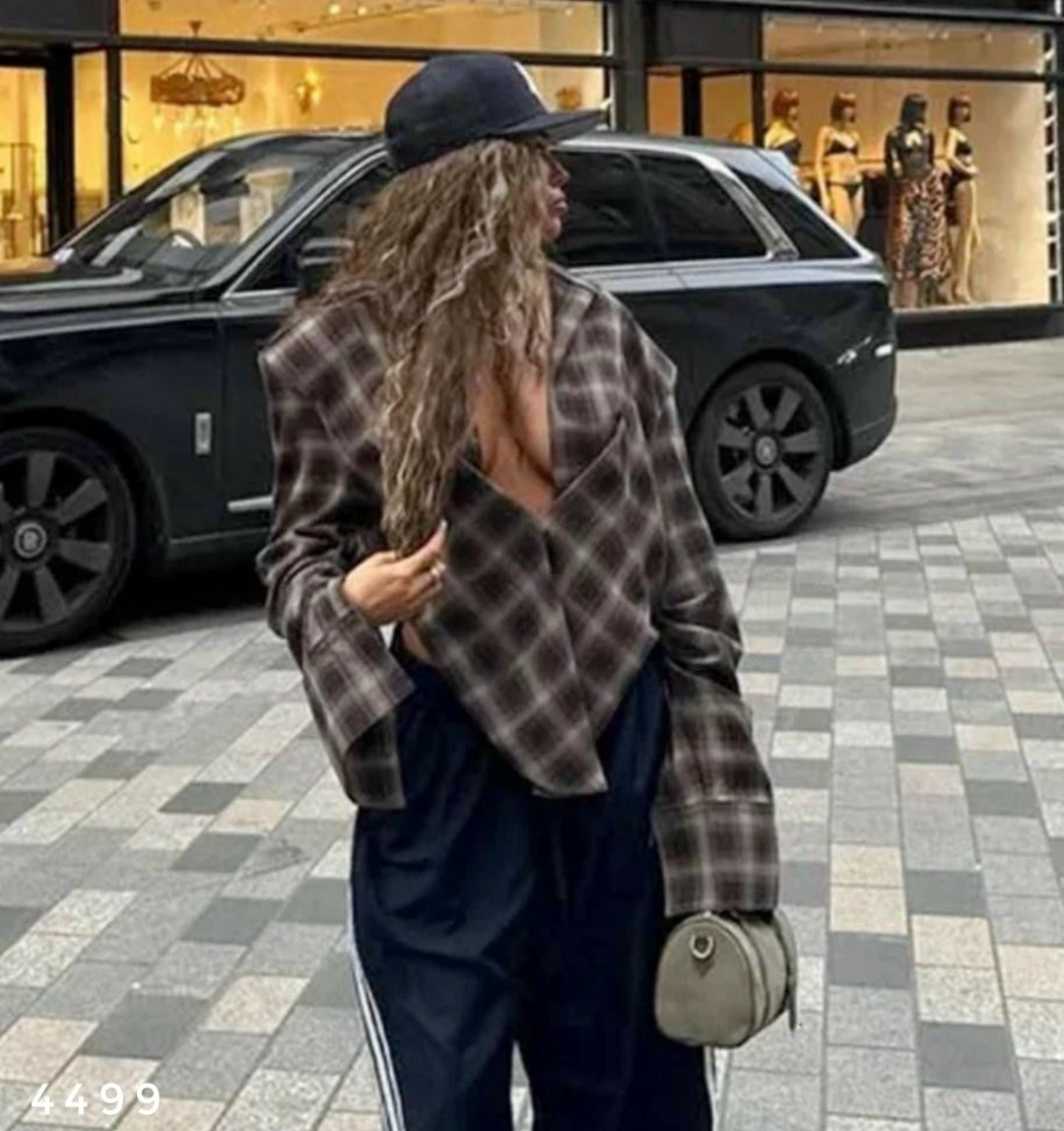 стильные костюмы,,модные наряды,женский костюм