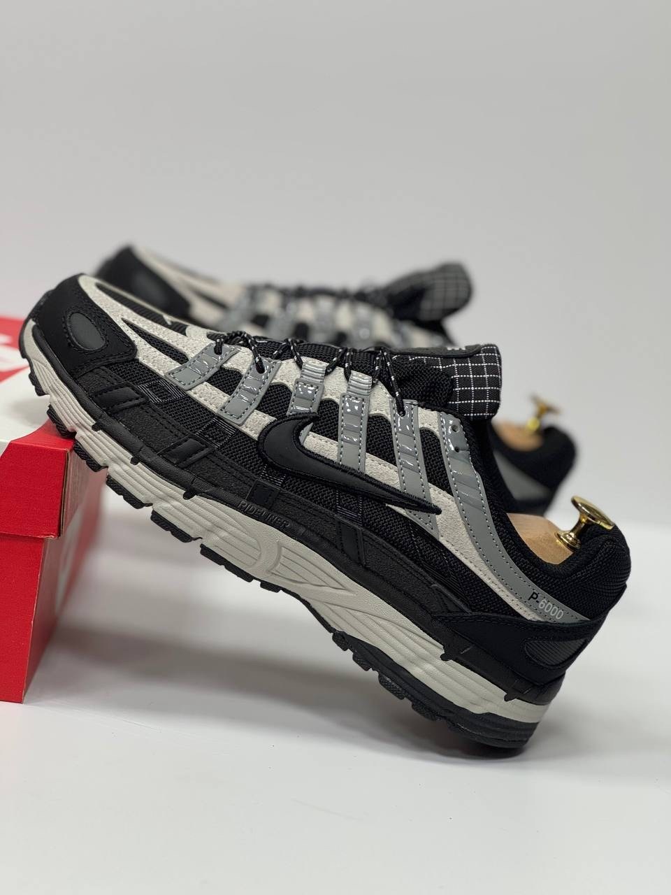 кроссовки p-6000 черно серые nike,кроссовки nike р-6000,кроссовки nike p-6000,кроссовки nike,кроссовки мужские p-6000 с низким верхом черный серый nike