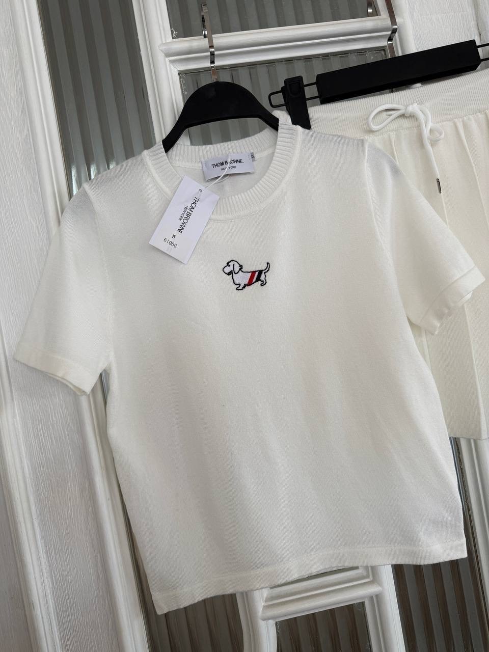 ,одежда для женщин,трикотажный костюм,женская кофта,костюм с юбкой