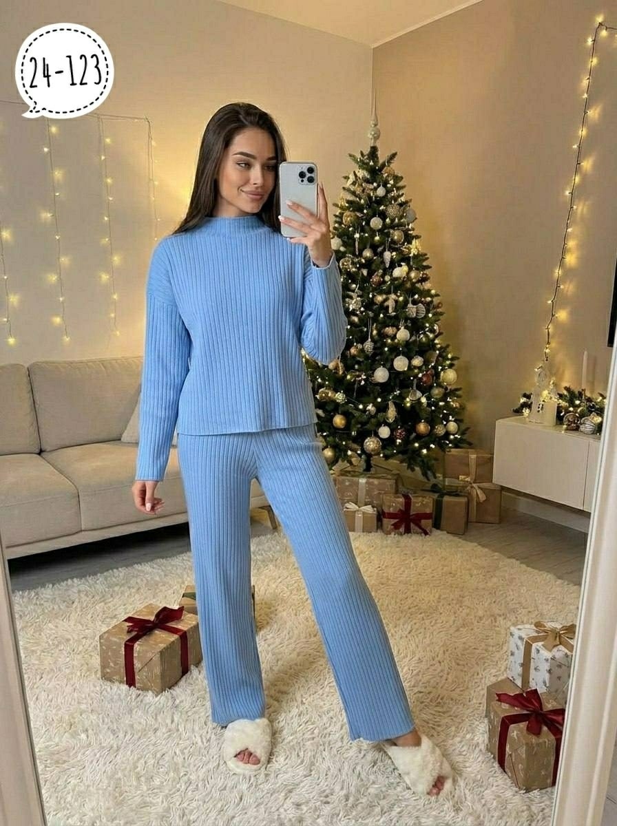 костюм трикотажный,вязаные костюмы,костюм с водолазкой,женские костюмы,костюм вязаный женский