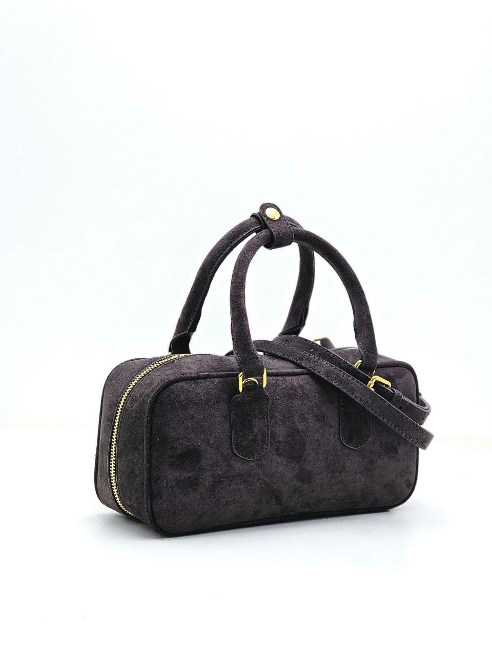 замшевая чёрная сумка miu miu 28x13 см,сумка miu miu,сумка женская miu miu,сумка miu miu замшевая,замшевая чёрная сумка miu miu 23x13 см