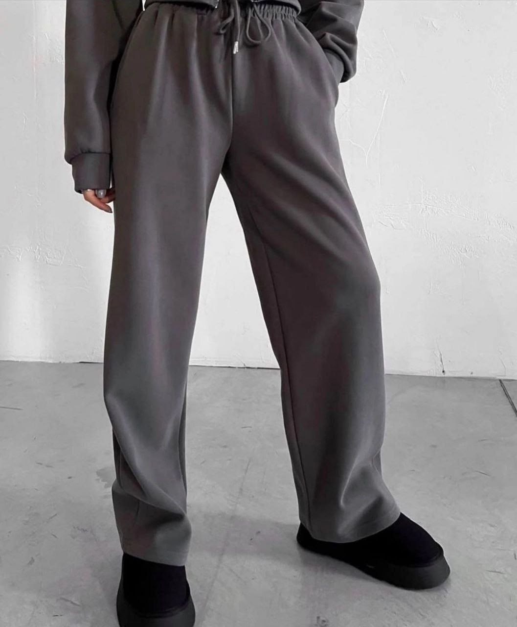 штаны спортивные с разрезом варенка,спортивные штаны женские широкие джоггеры для танцев,штаны женские,спортивные штаны женские,женские джоггеры из коллекции спортивной одежды