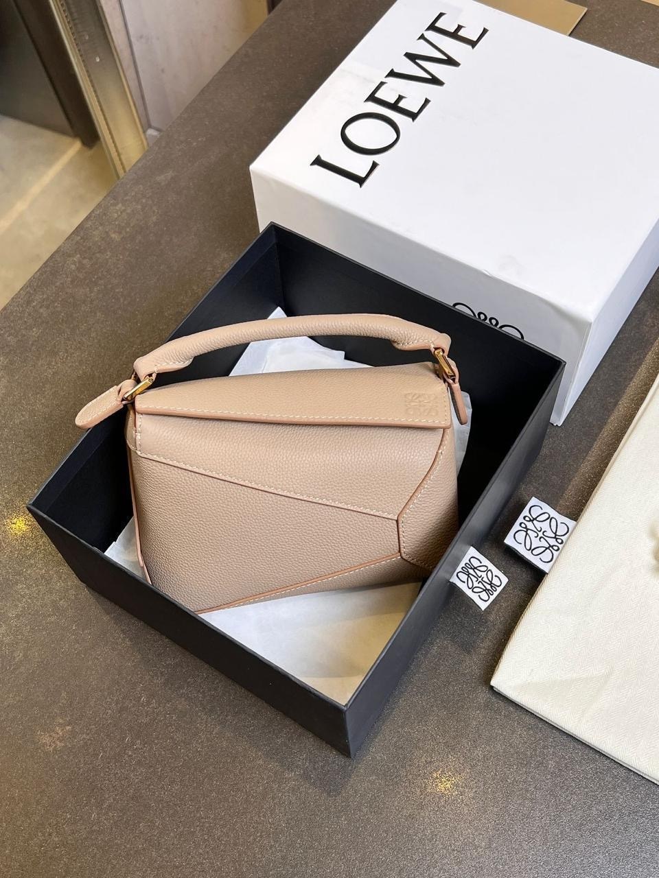 женская сумка,сумка loewe,сумка,бежевая сумка,кожаная сумка