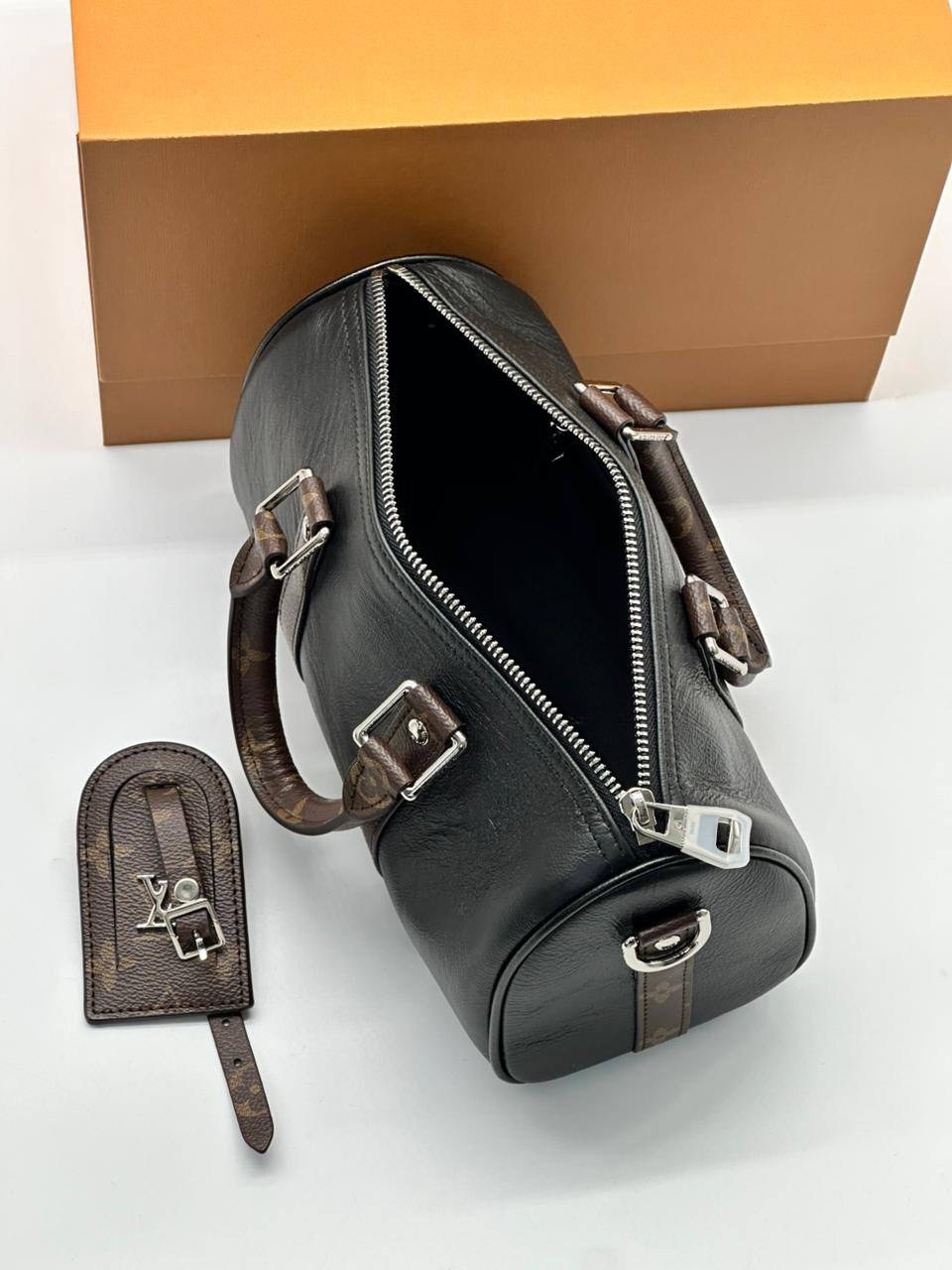 сумка женская louis vuitton,сумка louis vuitton,сумка louis vuitton paris 25 см,louis vuitton сумка дорожная,сумка louis vuitton speedy 20 с плечевым ремнём