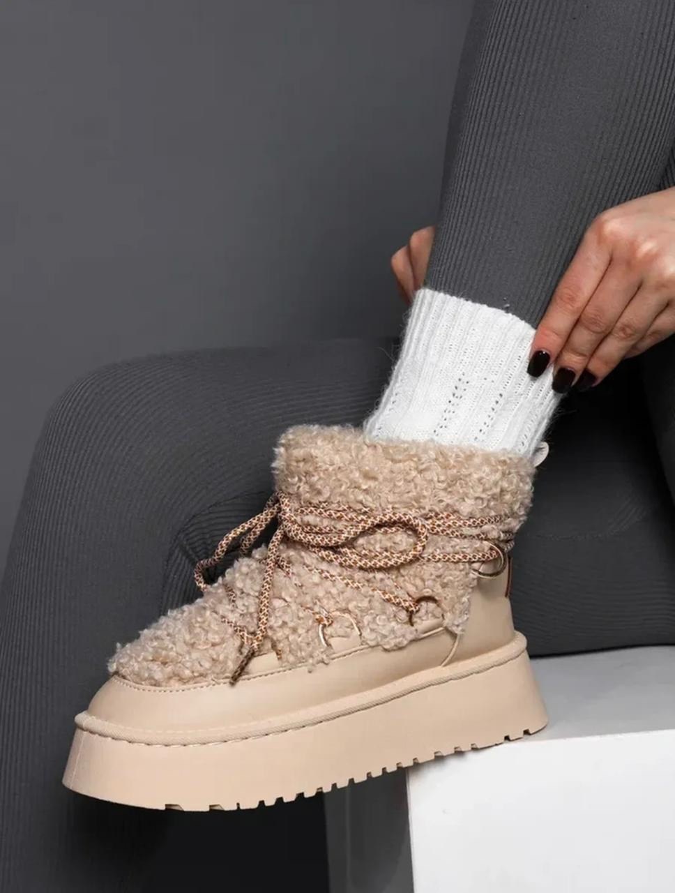 угги луноходы меховые на высокой подошве,угги луноходы меховые на высокой подошве uggi цвет бежевый,угги луноходы меховые на высокой подошве uggi цвет молочный,зимние угги на платформе,зимние угги на