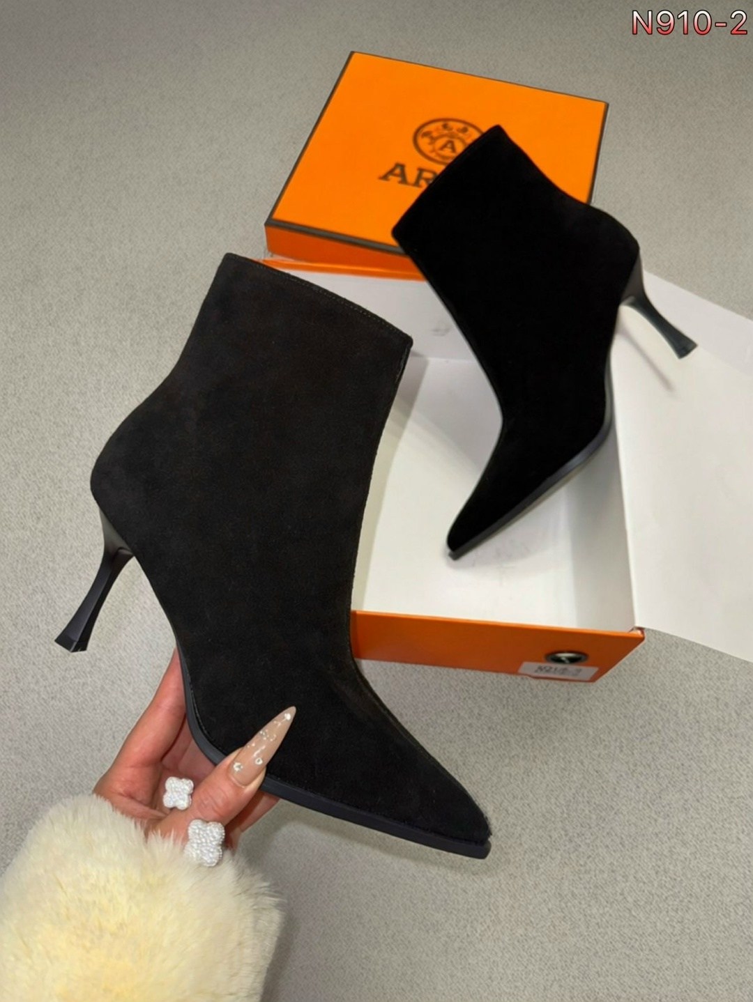 ботильоны,женская ,модные ботинки,ботильоны женские,женские ботильоны с острым носком