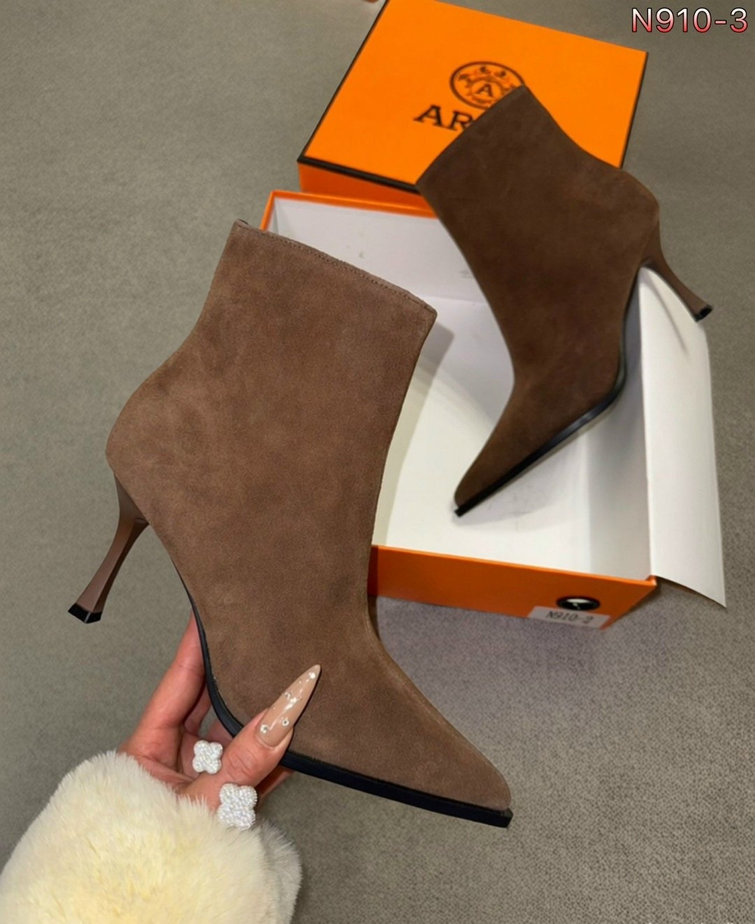 ботильоны,женская ,модные ботинки,ботильоны женские,женские ботильоны с острым носком