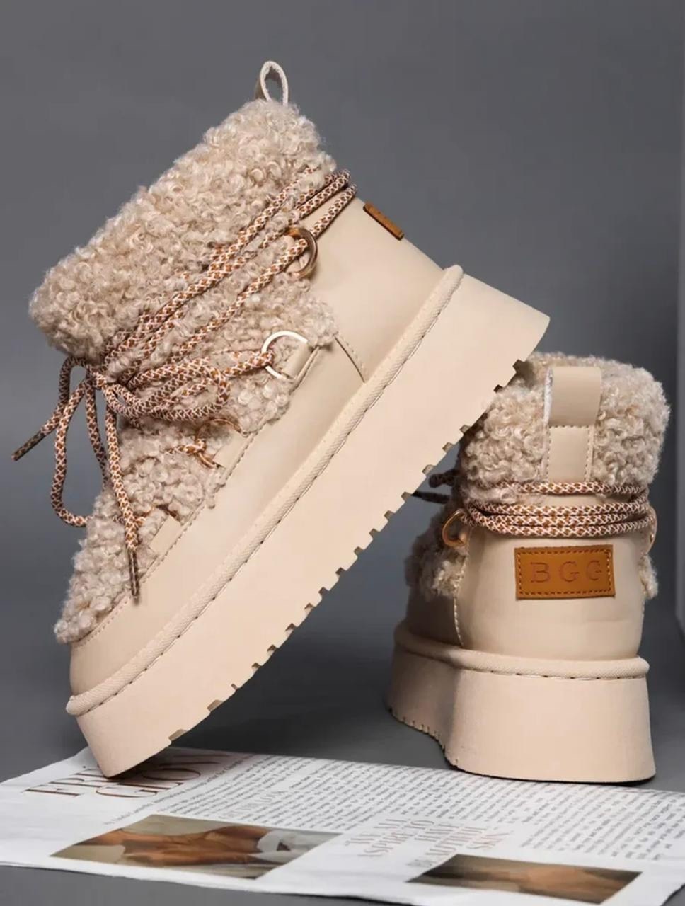 угги луноходы меховые на высокой подошве,угги луноходы меховые на высокой подошве uggi цвет бежевый,угги луноходы меховые на высокой подошве uggi цвет молочный,зимние угги на платформе,зимние угги на