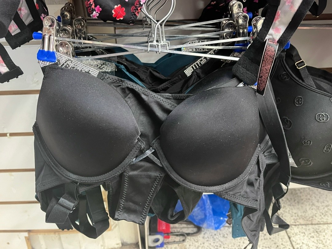 нижнего белья комплект,комплекты нижнее белье женский,бюстгальтер,эффектный комплект нижнего белья,кружевной комплект с бюстгальтером