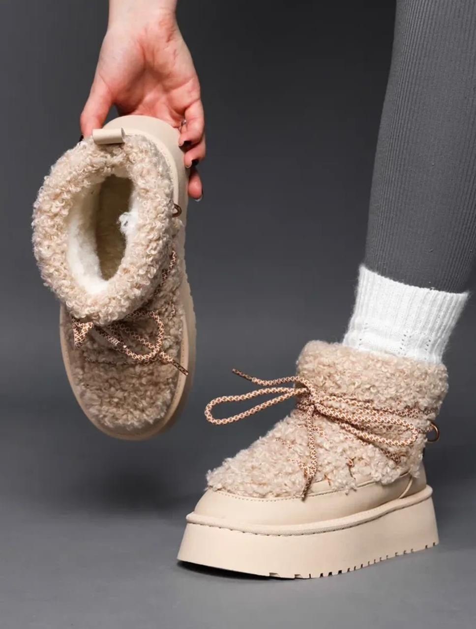 угги луноходы меховые на высокой подошве,угги луноходы меховые на высокой подошве uggi цвет бежевый,угги луноходы меховые на высокой подошве uggi цвет молочный,зимние угги на платформе,зимние угги на