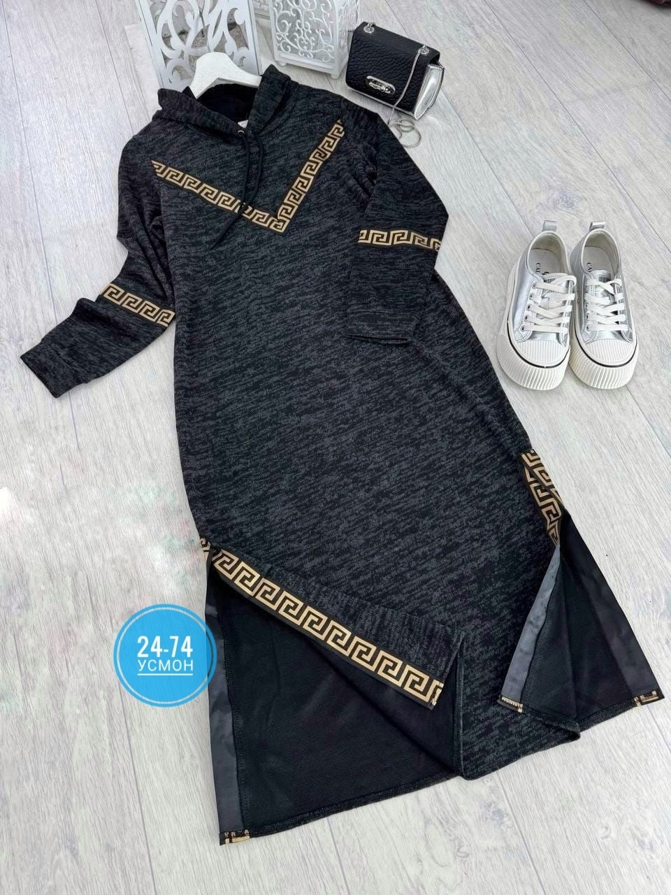 платье с капюшоном,спортивные платья с капюшоном длинные,платье с капюшоном и длинным рукавом,платье с капюшоном длинное,платье спортивное с капюшоном