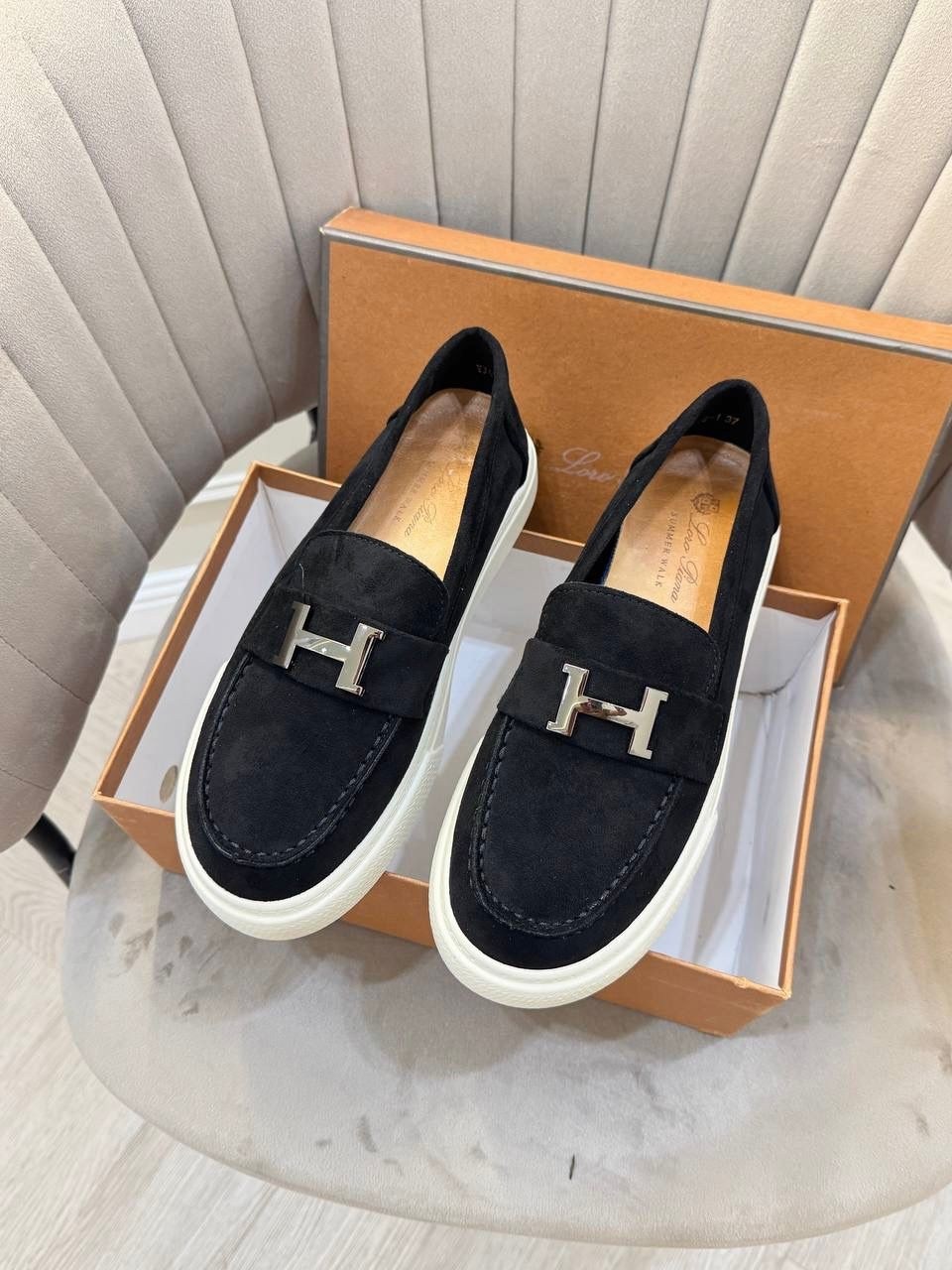 ,лоферы замшевые,женские стильные лоферы из натуральной замши,лоферы loro piana,лоферы серые замша