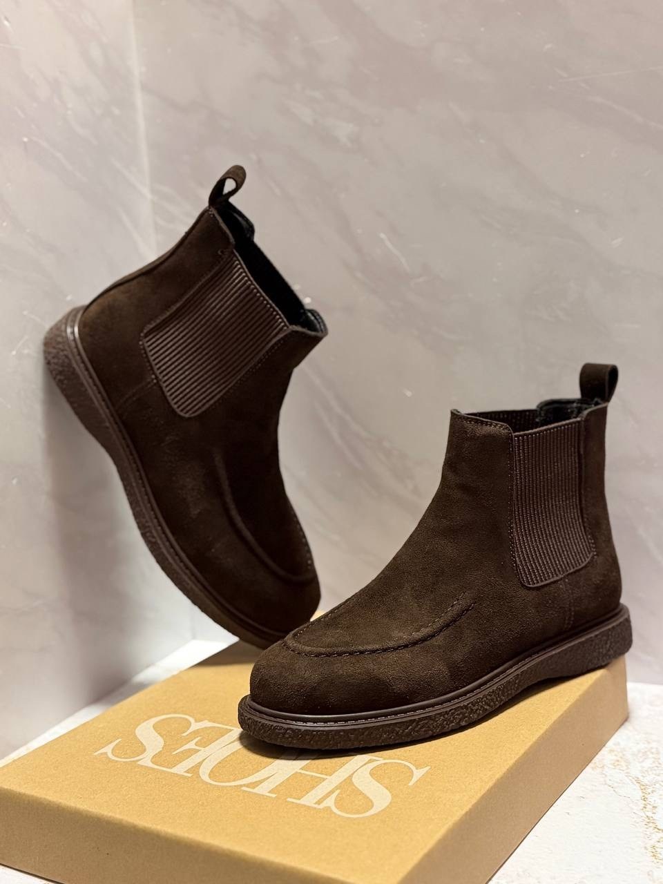 замшевые ботинки челси medicine коричневый,,ботинки челси axel arigato blyde коричневый,коричневые замшевые челси мужские,замшевые ботинки