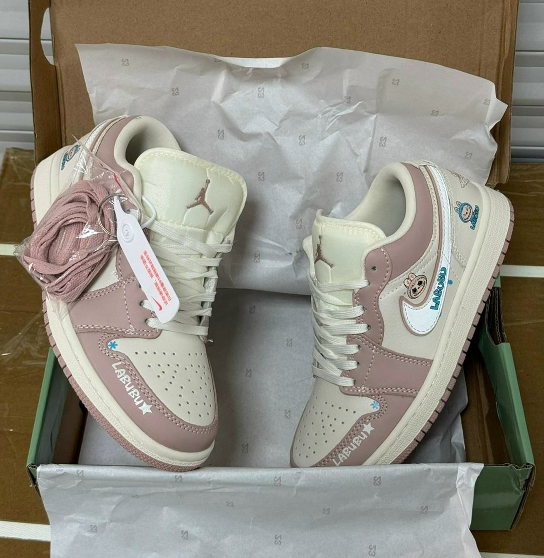 кроссовки nike air jordan 1 low x travis scott x labubu,кроссовки travis scott x air jordan 1 low sail shy pink,travis scott x air jordan 1 low sail shy pink,кроссовки nike air jordan 1 low travis sco