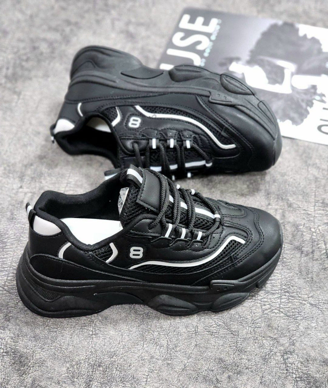 кроссовки женскиe,кроссовки черные,кроссовки модные,черные женские кроссовки,массивные кроссовки