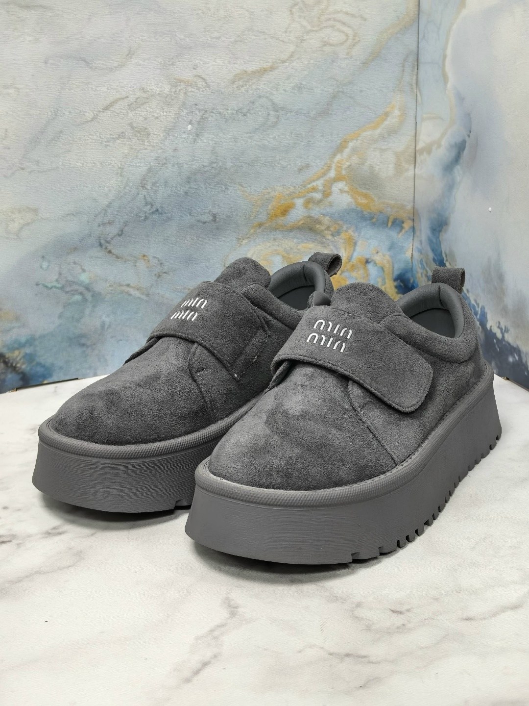 ,женская ,кеды замшевые,модная женская ,угги женские