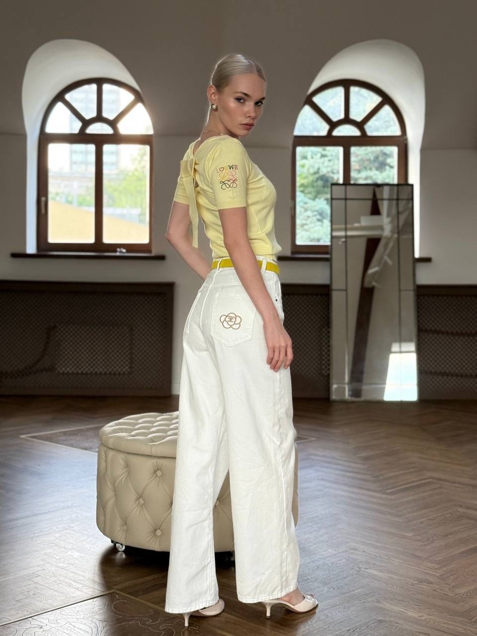 брюки джинсы,женской одежды,женские джинсы и брюки,женская футболка,брюки бриджи