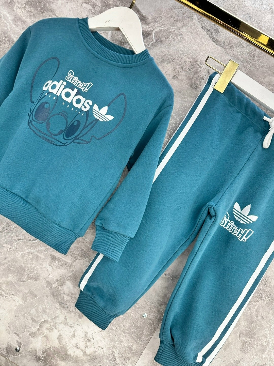 детский спортивный костюм adidas originals,костюм спортивный adidas,детский спортивный костюм adidas,костюм адидас оригиналс,спортивный костюм adidas originals