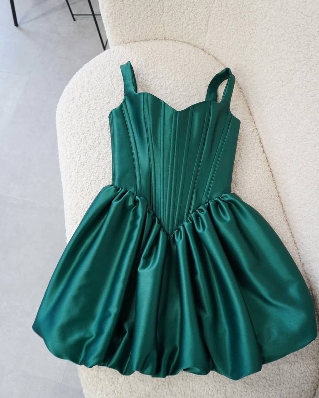 платье,красное платье,вечернее платье,женское платье красного цвета,красное шелковое платье