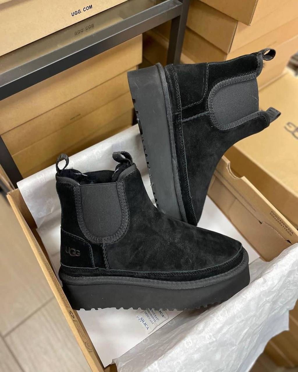 угги челси,,ugg челси женские,угги замшевые натуральные зимние челси черные размер 39,ботинки eskimo neumel на платформе челси, женские, черные ugg