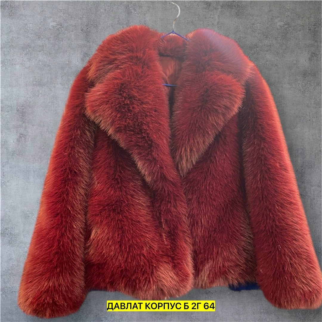 укороченная шуба из искусственного меха sela,шуба искусственная короткая rvb store,шуба искусственная,шуба бордовая,шубка