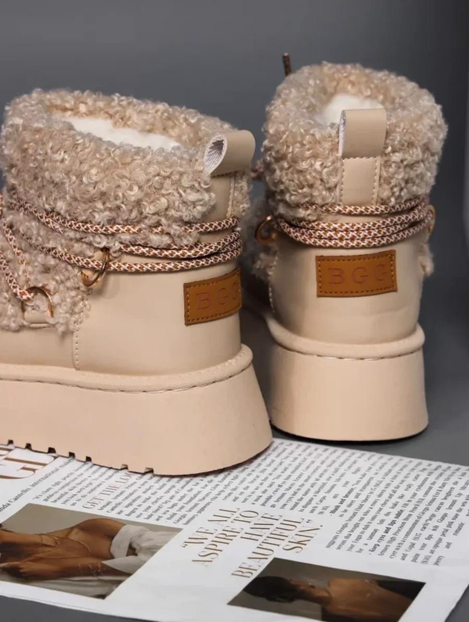 угги луноходы меховые на высокой подошве,угги луноходы меховые на высокой подошве uggi цвет бежевый,угги луноходы меховые на высокой подошве uggi цвет молочный,зимние угги на платформе,зимние угги на