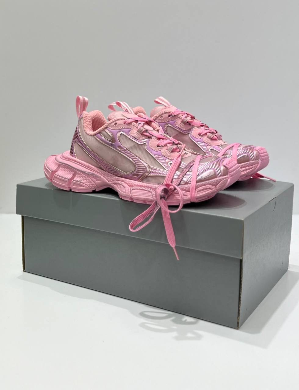 баленсиага раннер кроссовки розовый,баленсиага кроссовки розовые,кроссовки balenciaga,кроссовки женские balenciaga,кроссовки 3xl balenciaga розовый