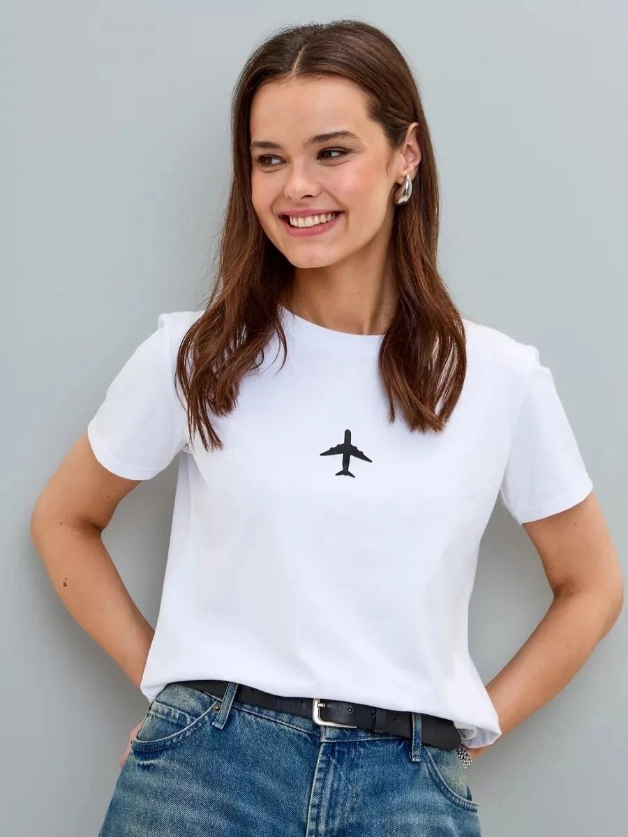 футболка женская с самолетом,женская футболка,женская белая футболка,базовая белая футболка,женская повседневная футболка